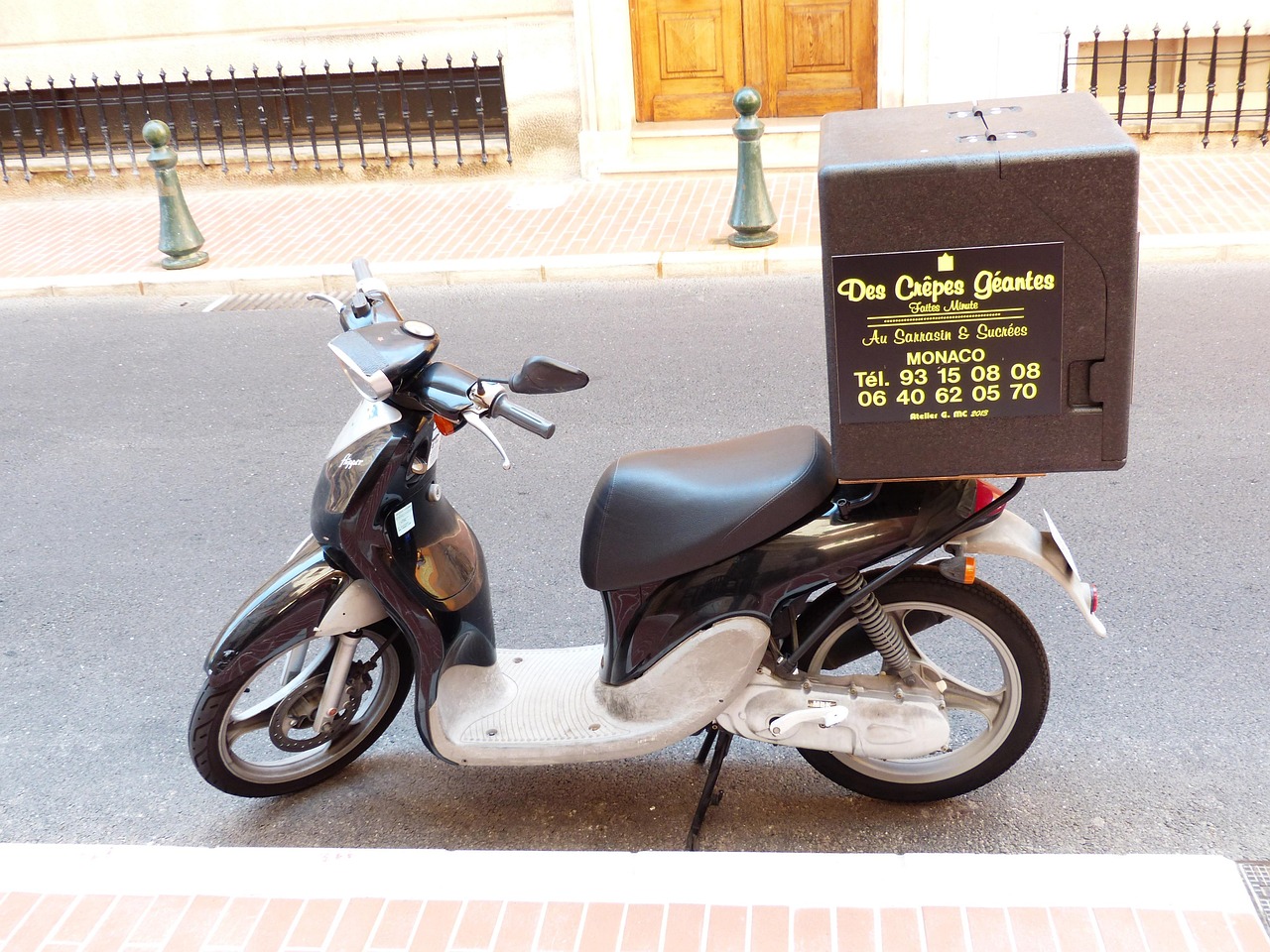 pizza service, pizza supplier, motorcycle, delivery, order, moped, service, crepe, delivery, delivery, delivery, delivery, delivery