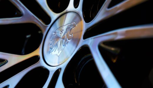 rim, automobile, metal, car tire, car rim, close up, alloy wheel, alloy, wheel, transport, vehicle, traffic, tire, black, speed, design, stole, glittering, chrome, aluminum, silver, metallic